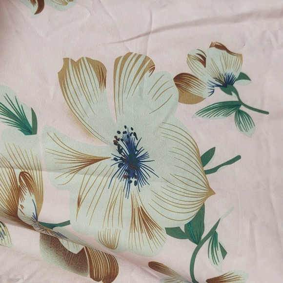 *DONATING 9/1/2025* NWOT Dress Juniors Size XL - Picture 5 of 6